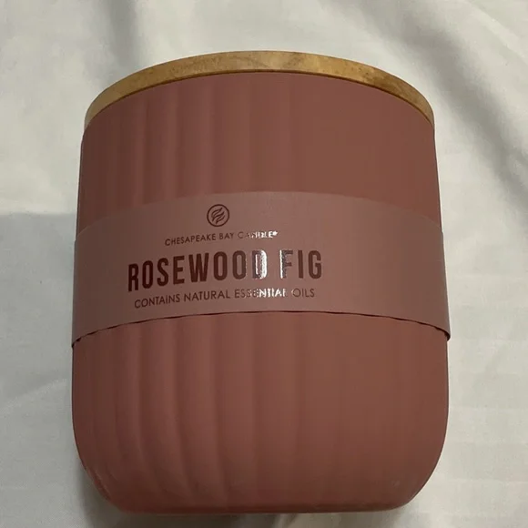 Chesapeake Bay Sea Minerals, Sheer Jasmine, and Rosewood Fig Candle Set - Picture 4 of 8